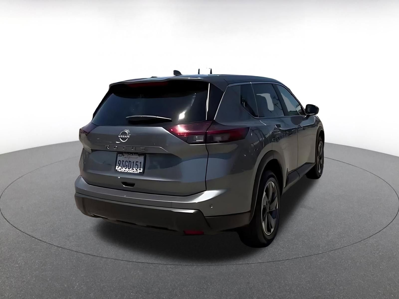 Thumbnail: 2025 Nissan Rogue - 15