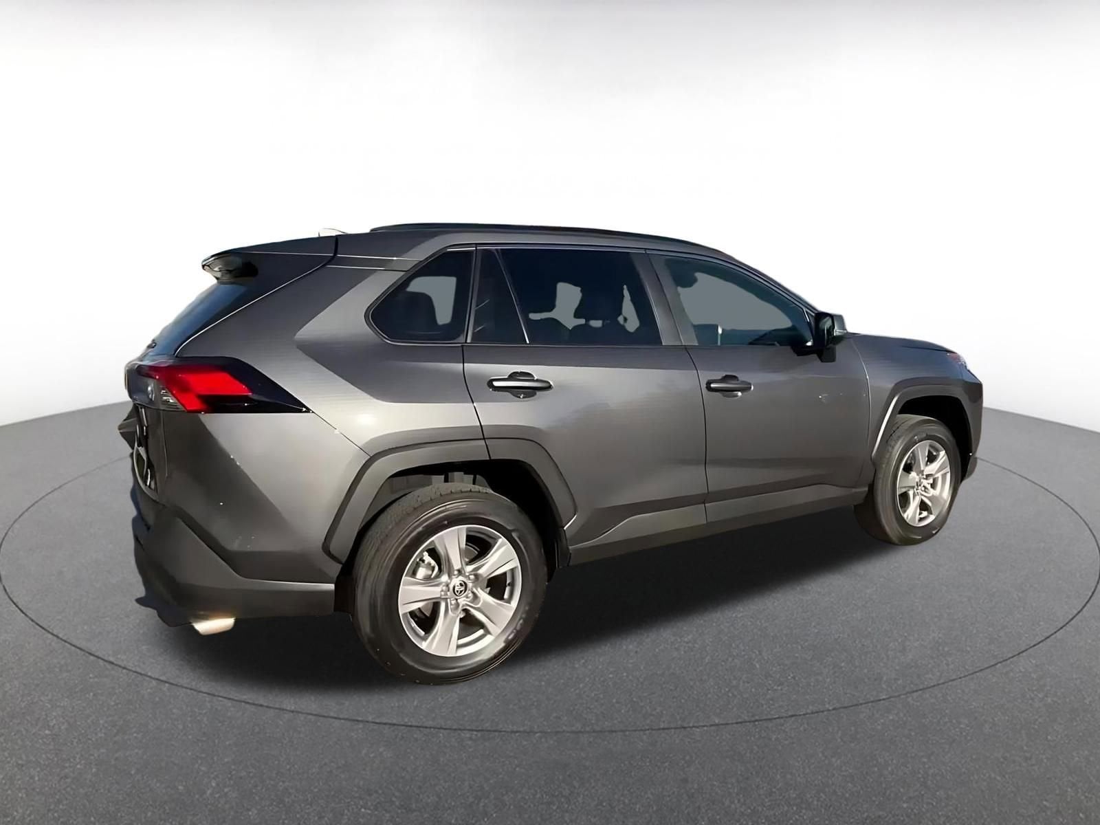 Thumbnail: 2025 Toyota RAV4 - 15