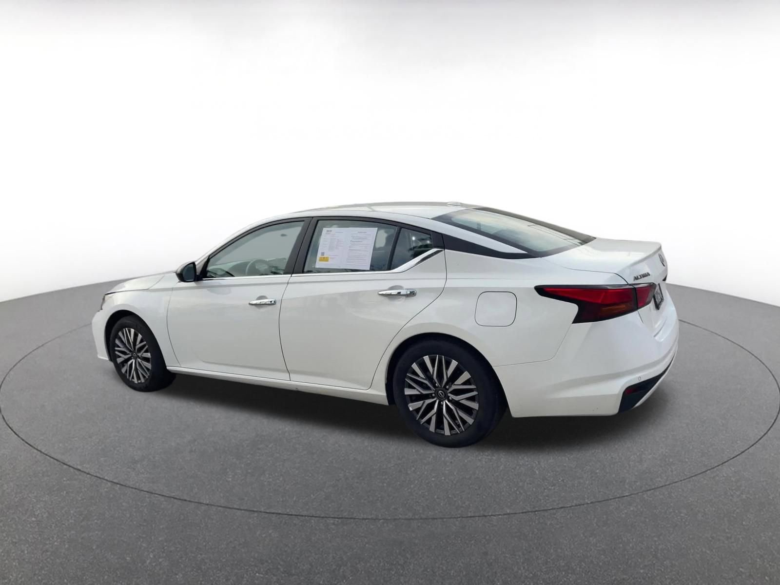 Thumbnail: 2025 Nissan Altima - 10