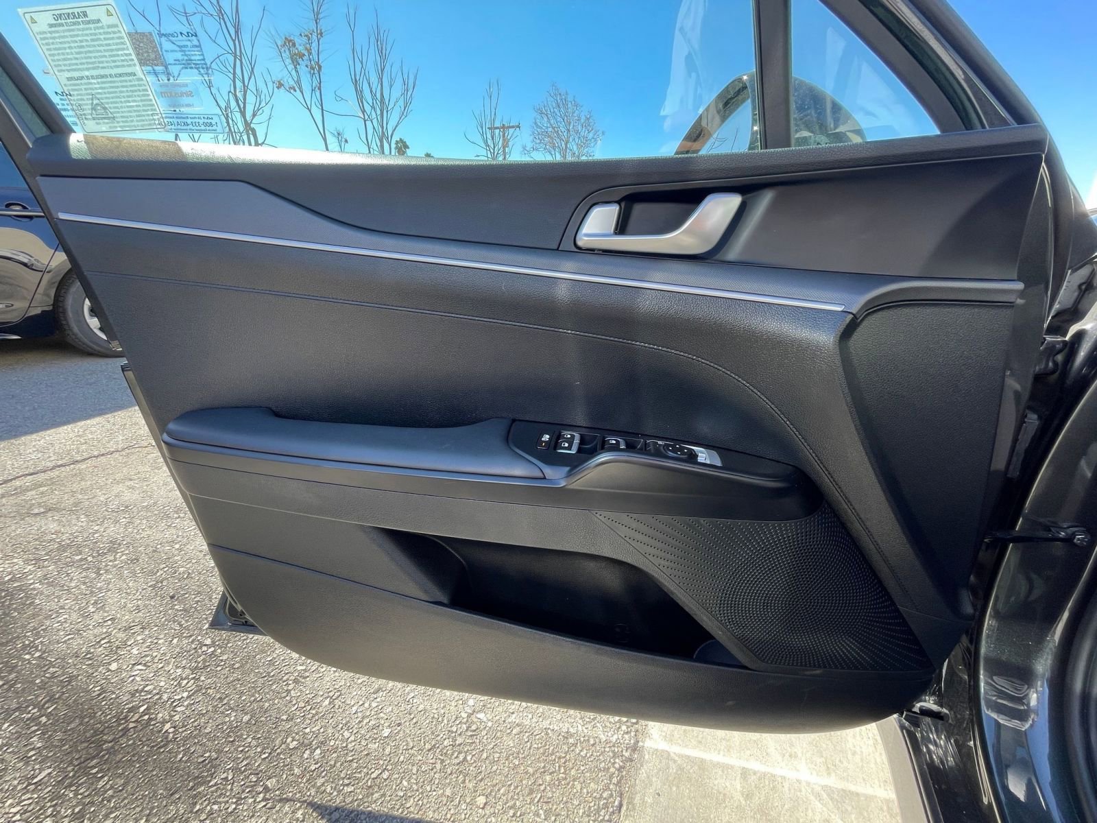 Thumbnail: 2025 Kia K5 - 18