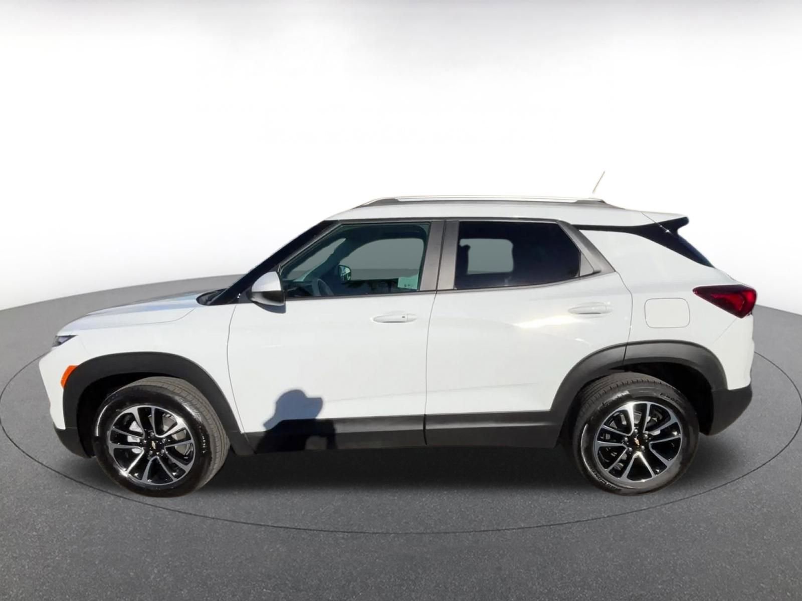 Thumbnail: 2025 Chevrolet TrailBlazer - 9