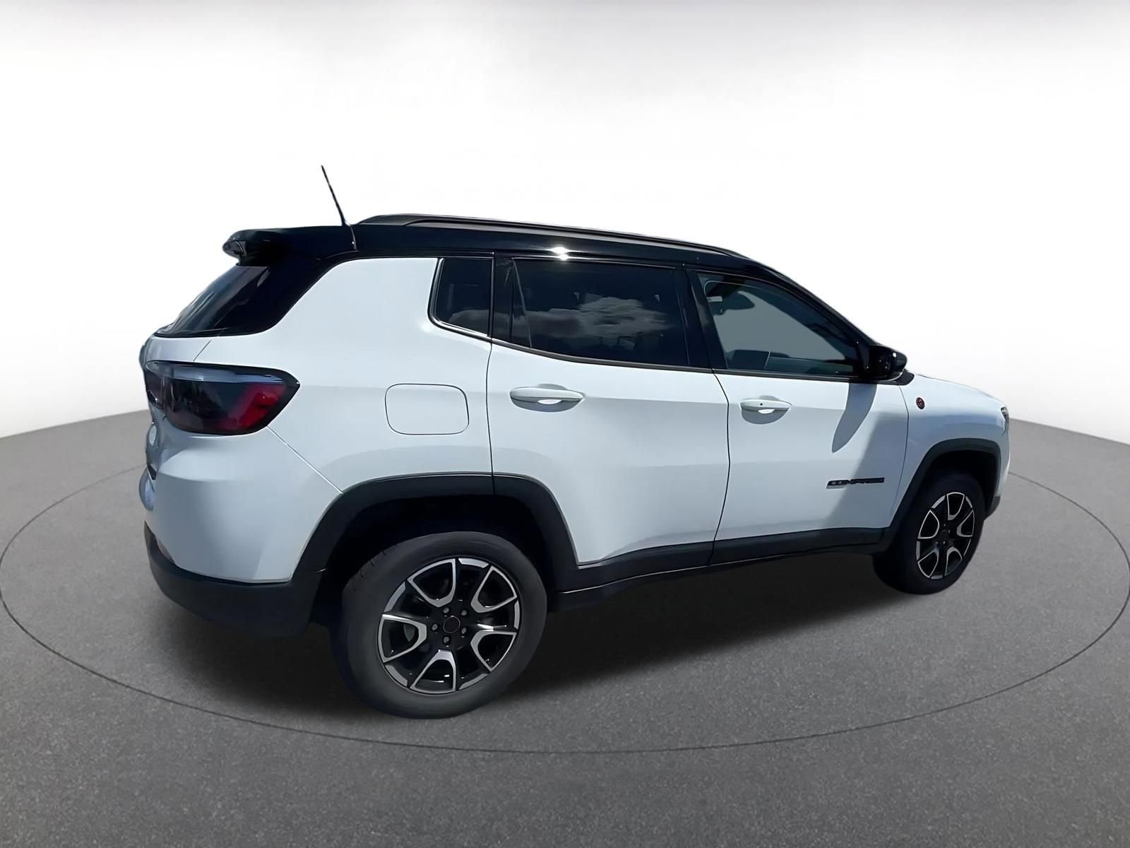 Thumbnail: 2025 Jeep Compass - 15