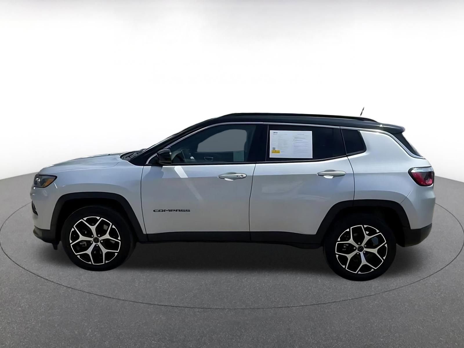 Thumbnail: 2025 Jeep Compass - 9