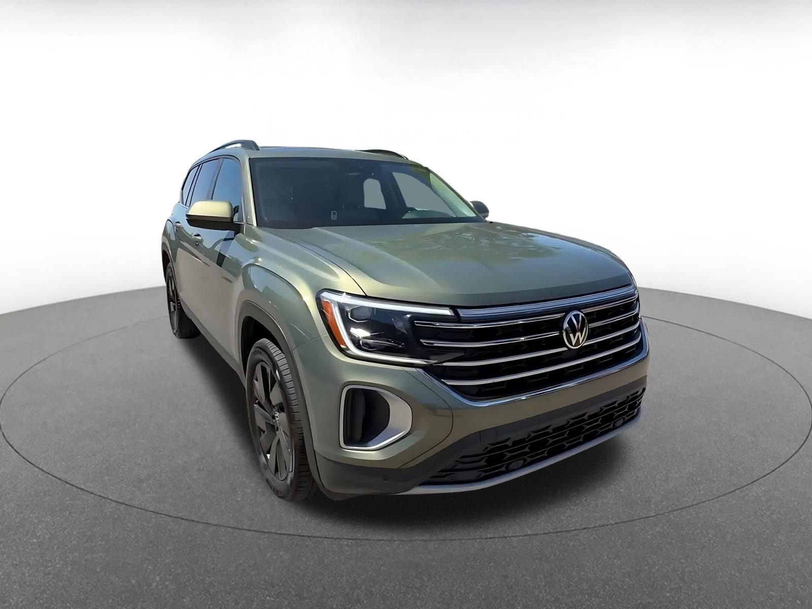 Thumbnail: 2026 Volkswagen Atlas - 3