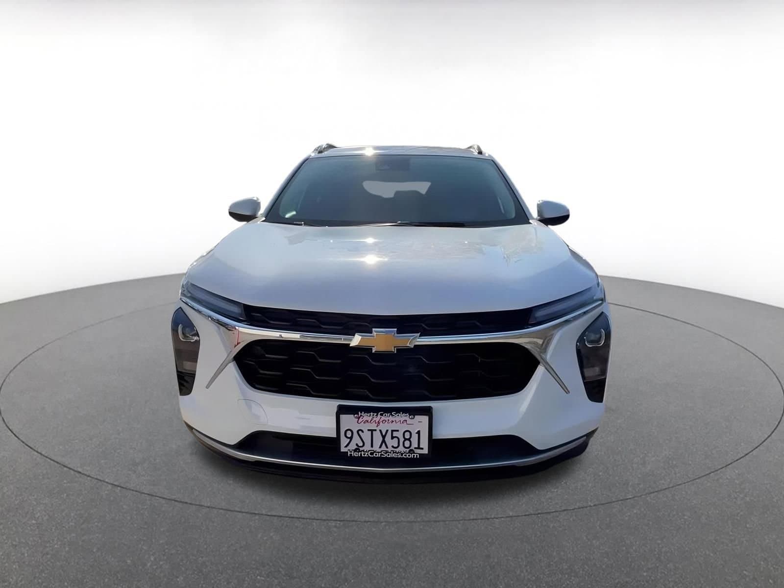 Thumbnail: 2025 Chevrolet Trax - 4