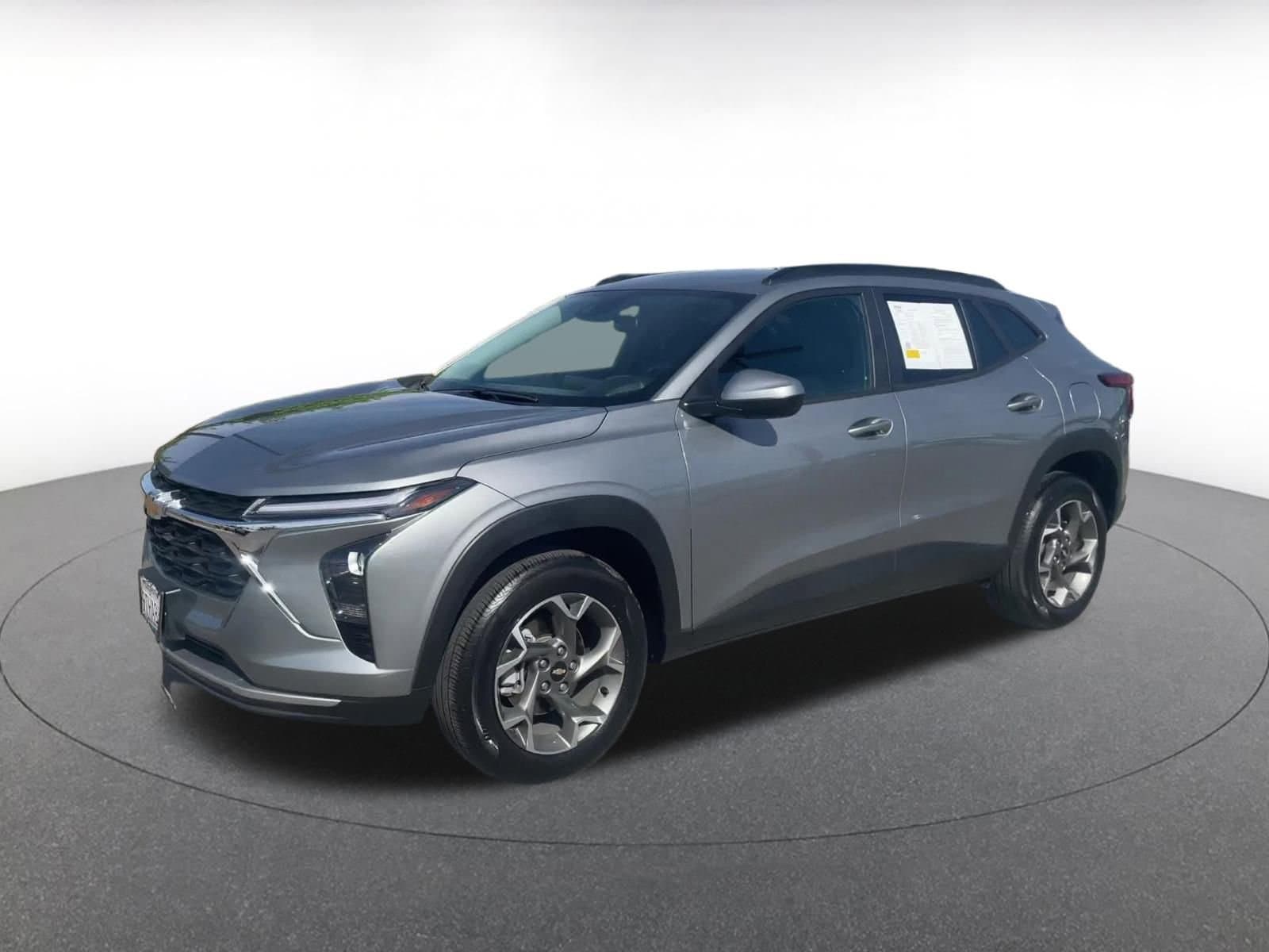 Thumbnail: 2025 Chevrolet Trax - 7