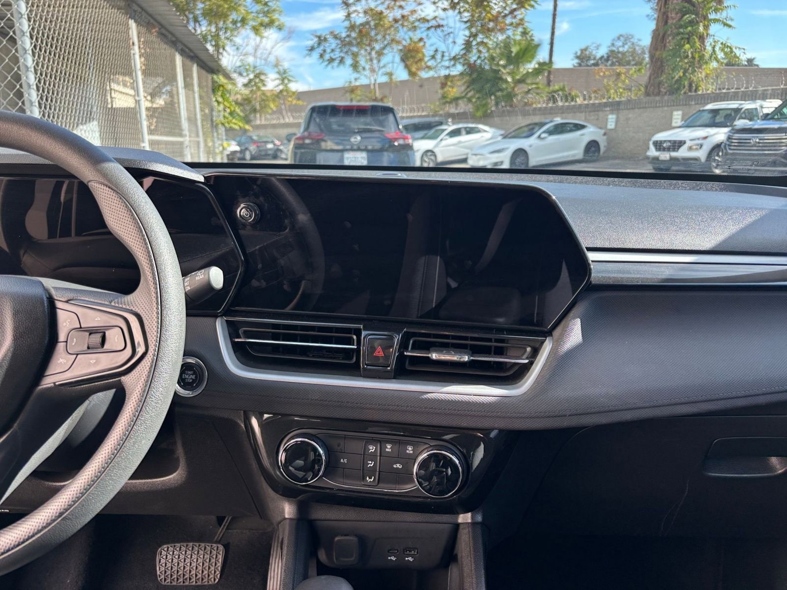 Thumbnail: 2025 Chevrolet TrailBlazer - 18