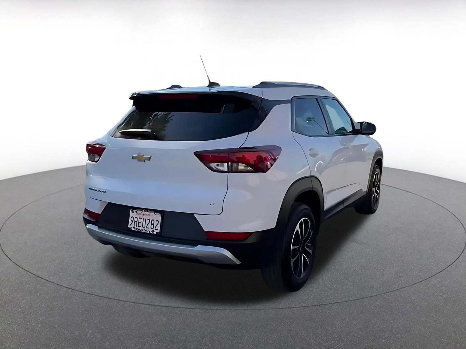 Thumbnail: 2025 Chevrolet TrailBlazer - 14