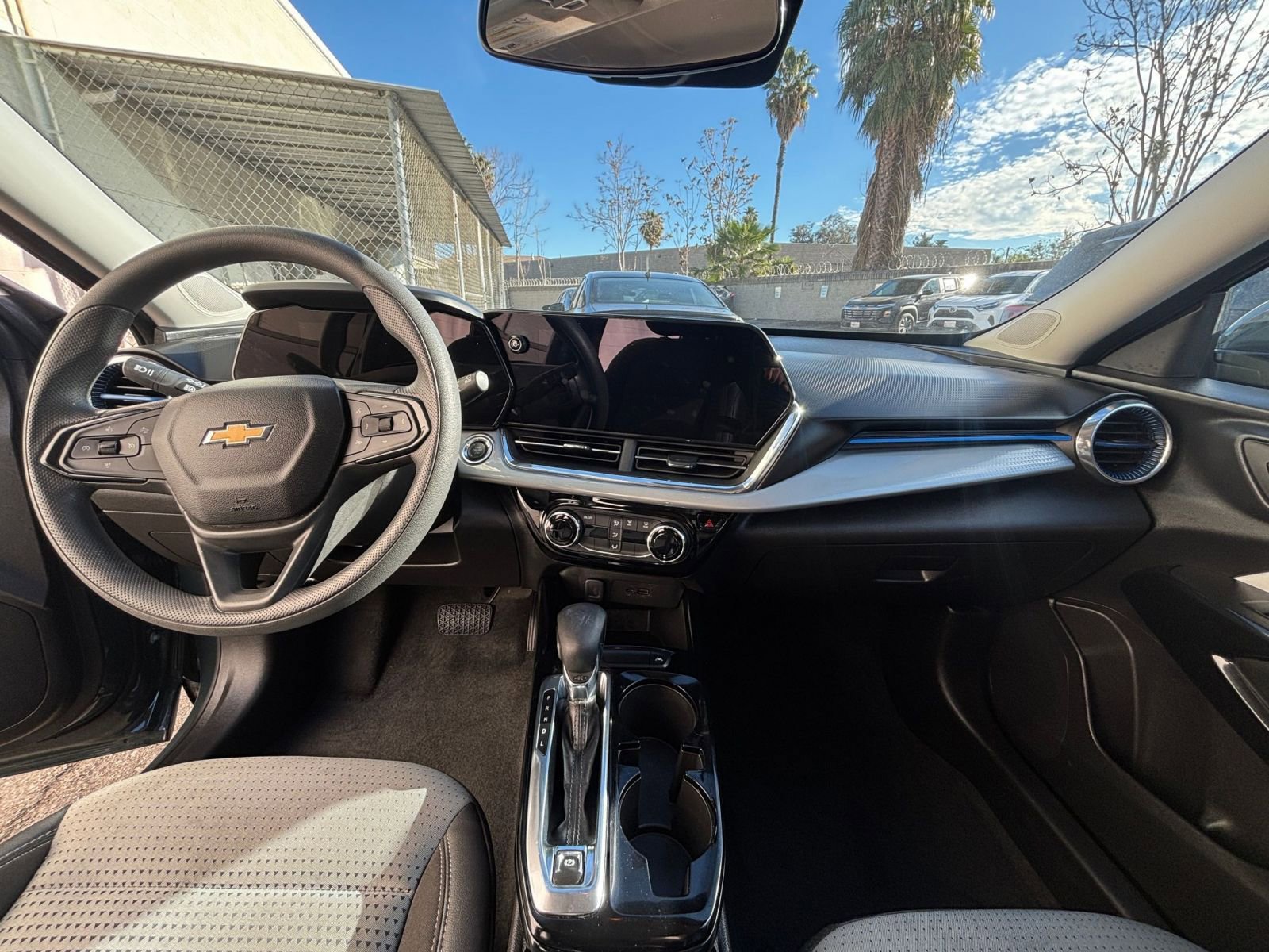 Thumbnail: 2025 Chevrolet Trax - 33