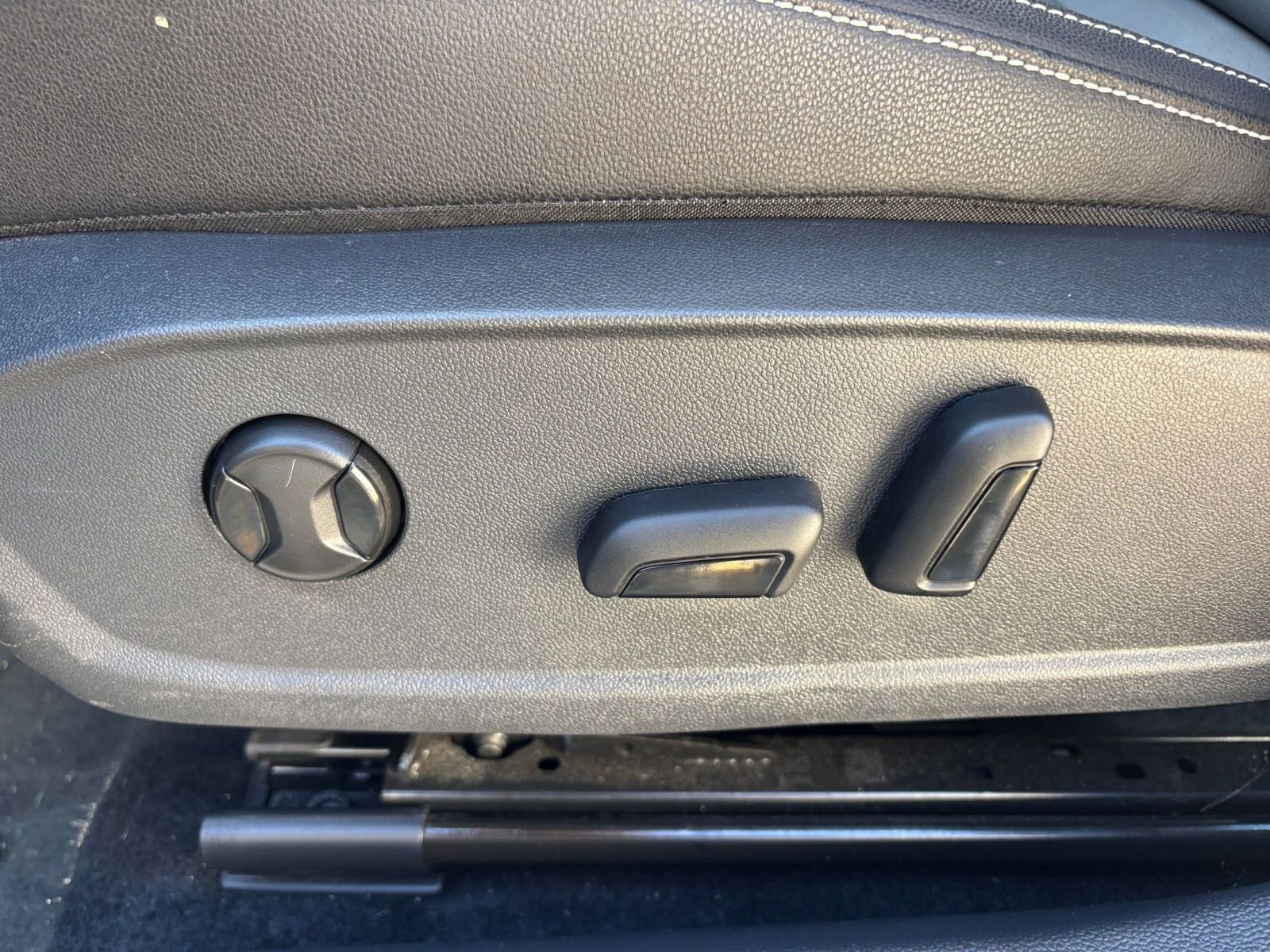 Thumbnail: 2025 Volkswagen Jetta - 23