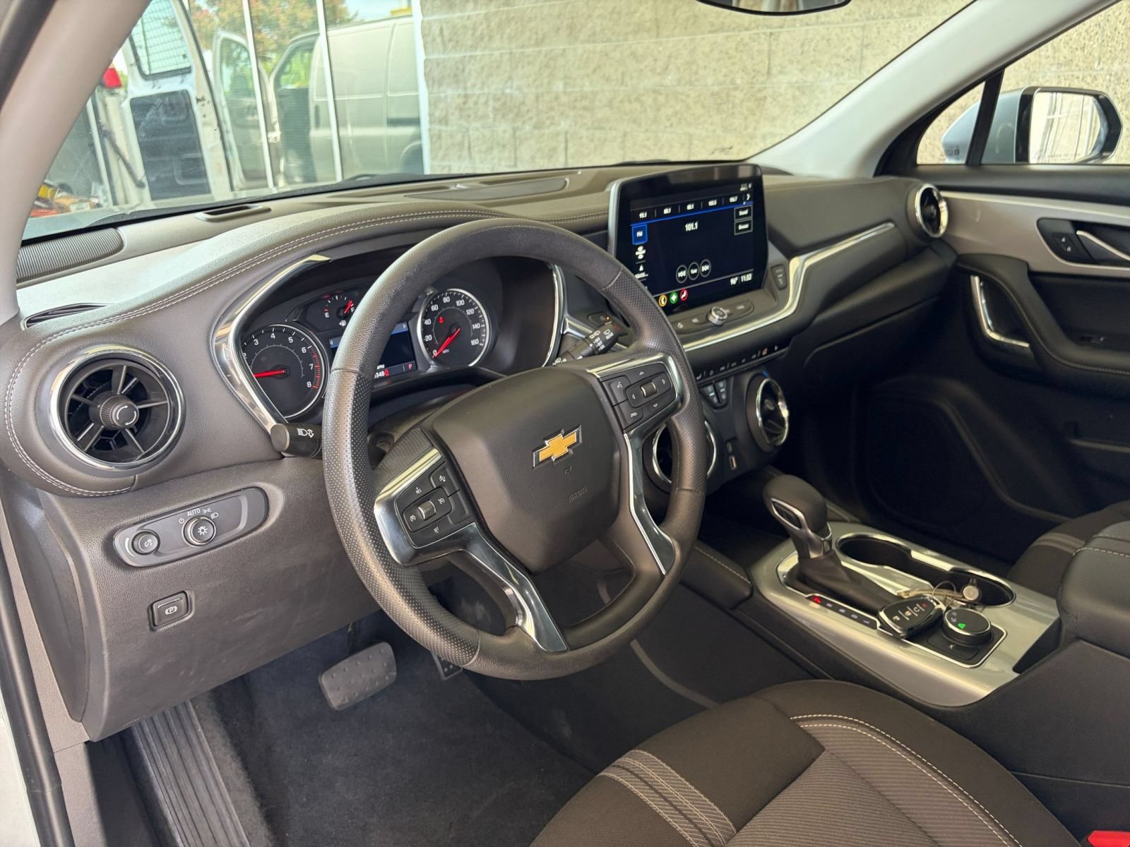 Thumbnail: 2025 Chevrolet Blazer - 33