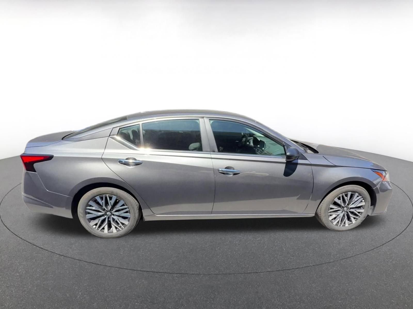 Thumbnail: 2025 Nissan Altima - 16