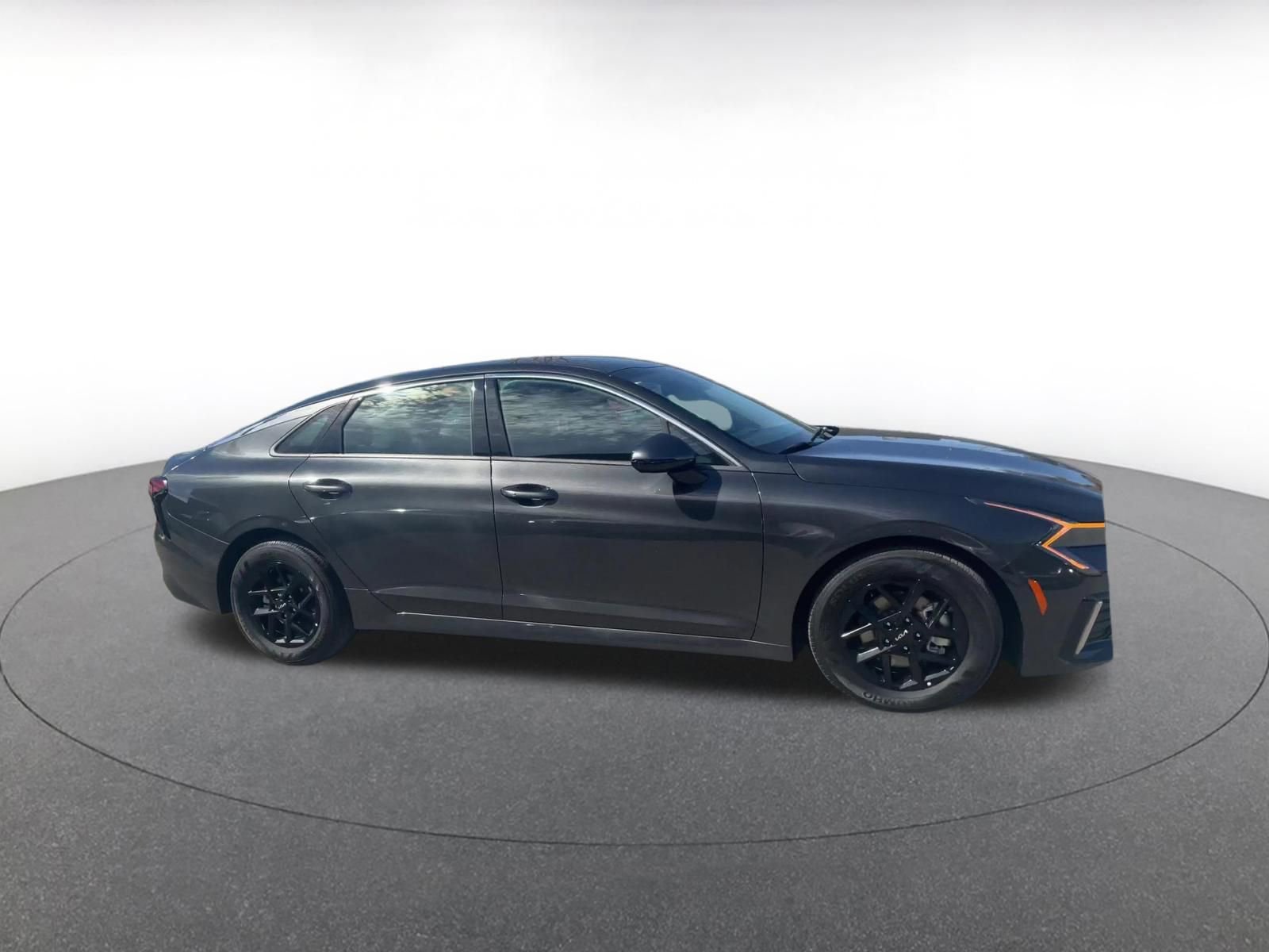 Thumbnail: 2025 Kia K5 - 2