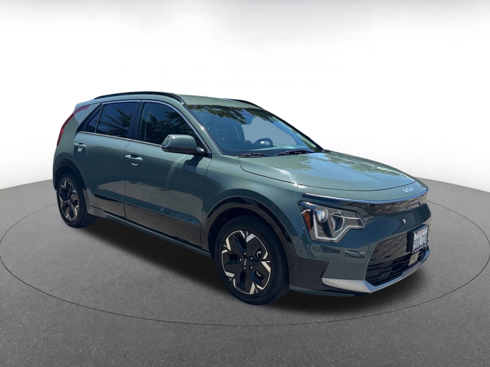 Thumbnail: 2023 Kia Niro - 1
