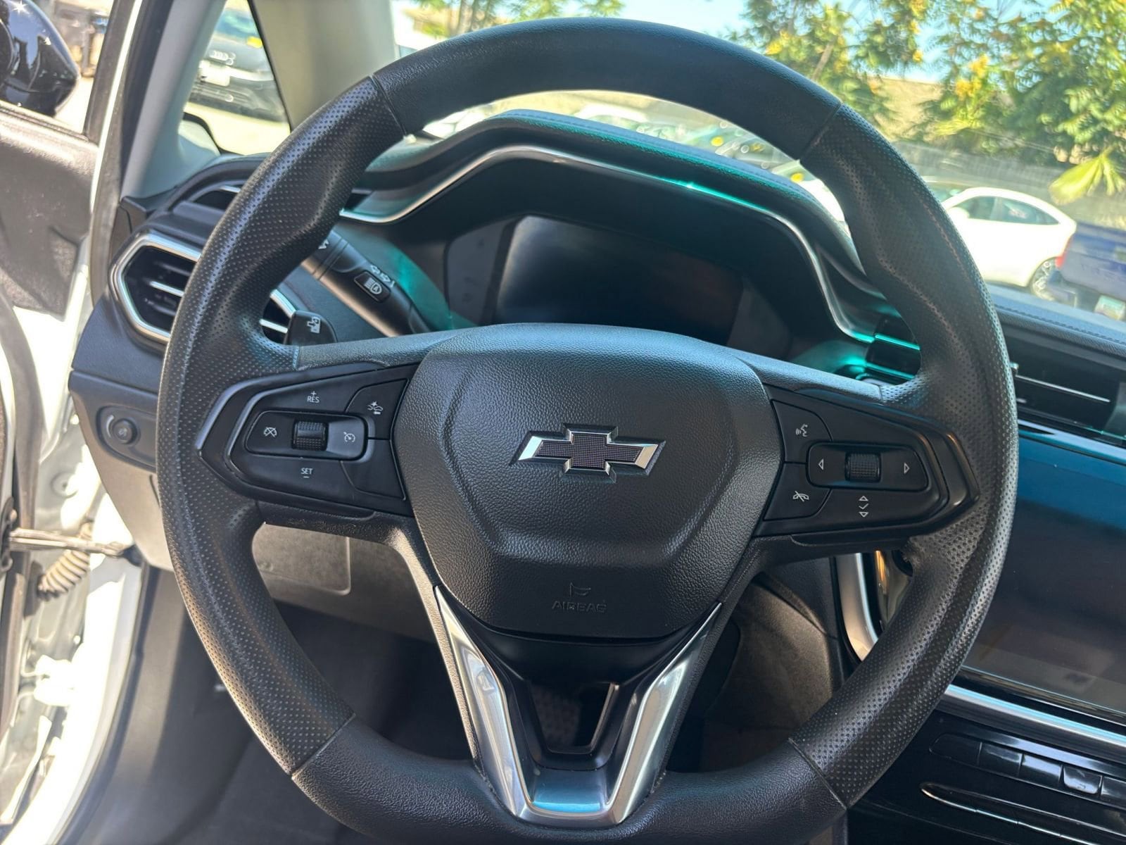 Thumbnail: 2023 Chevrolet Bolt EV - 32