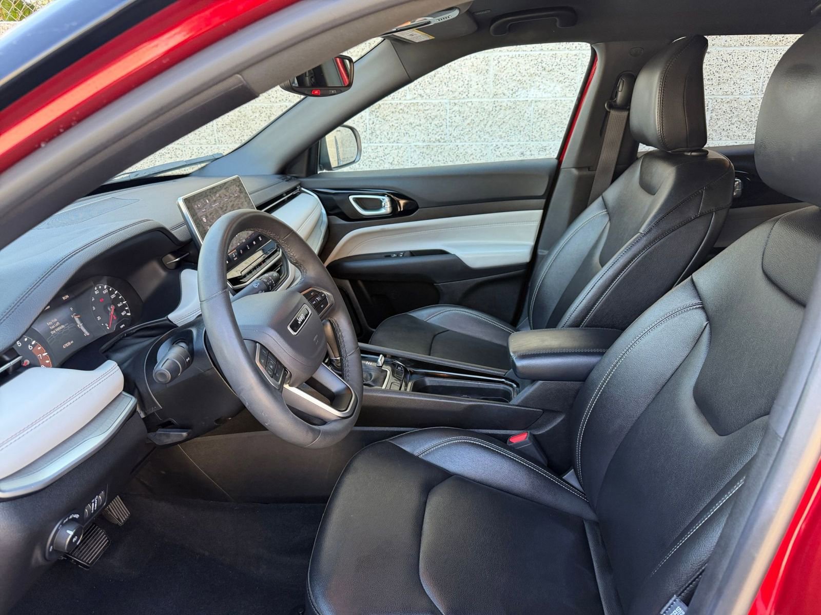 Thumbnail: 2025 Jeep Compass - 28