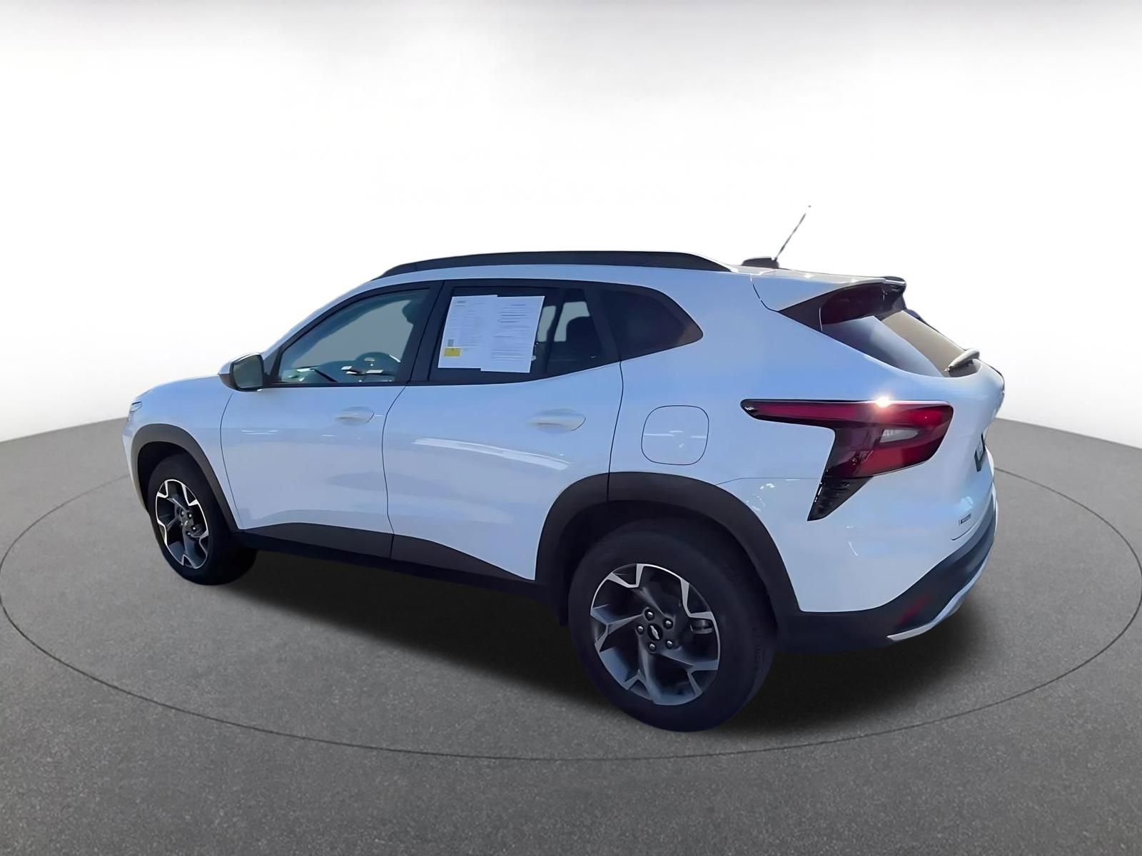 Thumbnail: 2025 Chevrolet Trax - 10