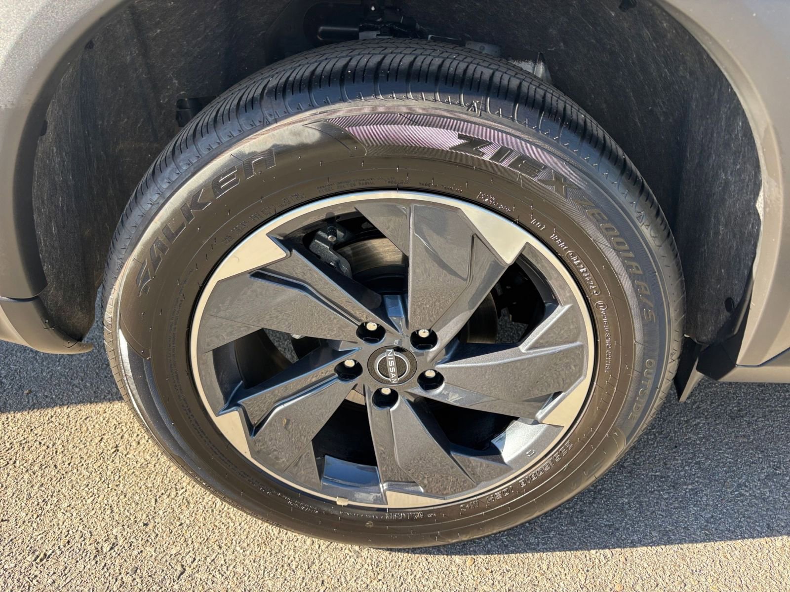 Thumbnail: 2025 Nissan Rogue - 30