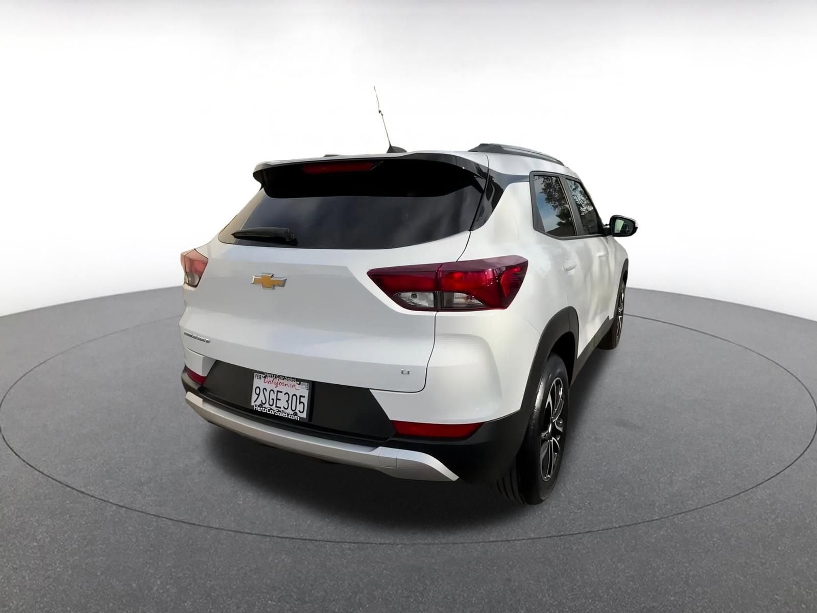 Thumbnail: 2025 Chevrolet TrailBlazer - 14