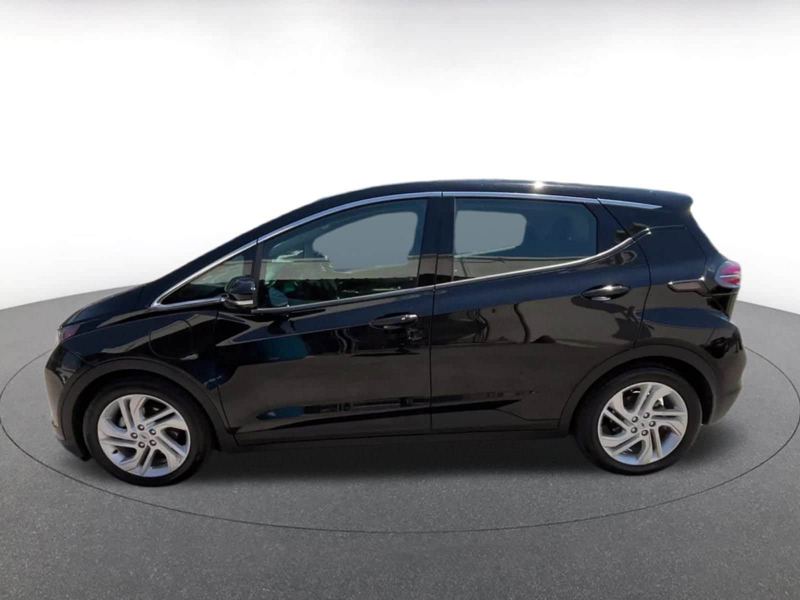 Thumbnail: 2023 Chevrolet Bolt EV - 9