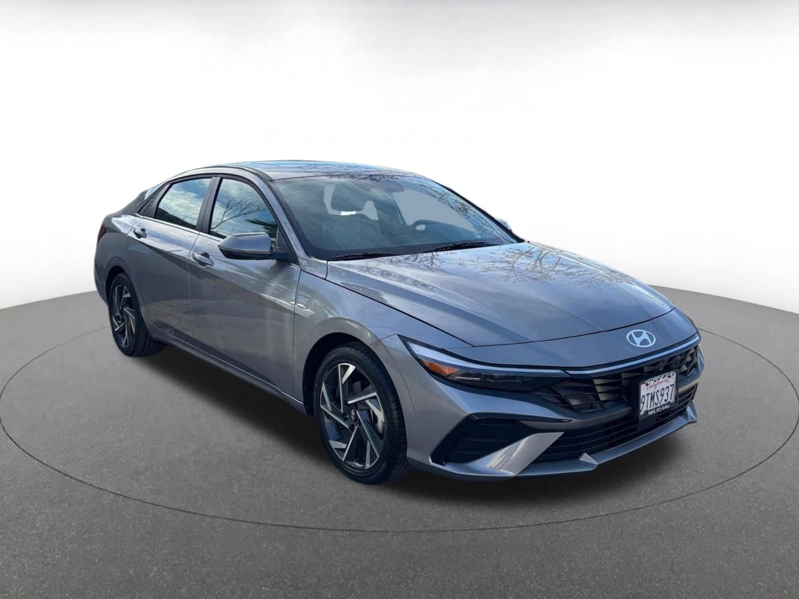 Thumbnail: 2025 Hyundai Elantra - 1