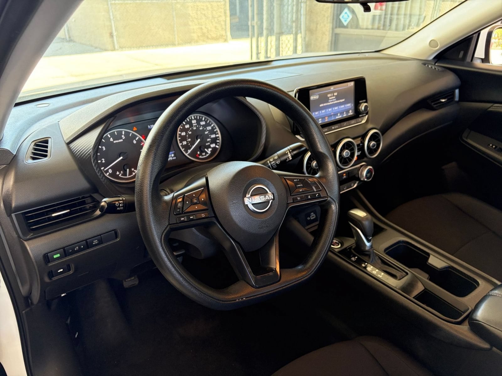 Thumbnail: 2025 Nissan Sentra - 31