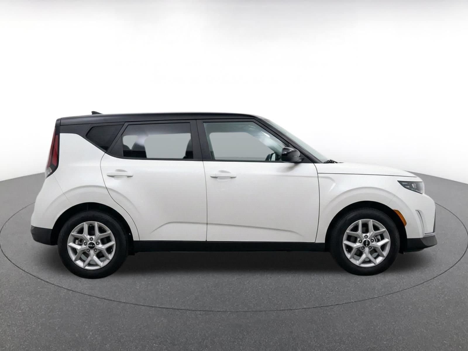 Thumbnail: 2025 Kia Soul - 10
