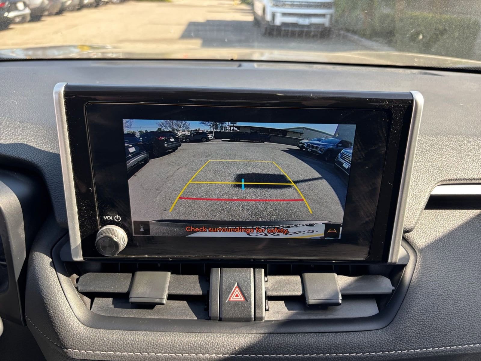 Thumbnail: 2025 Toyota RAV4 - 25