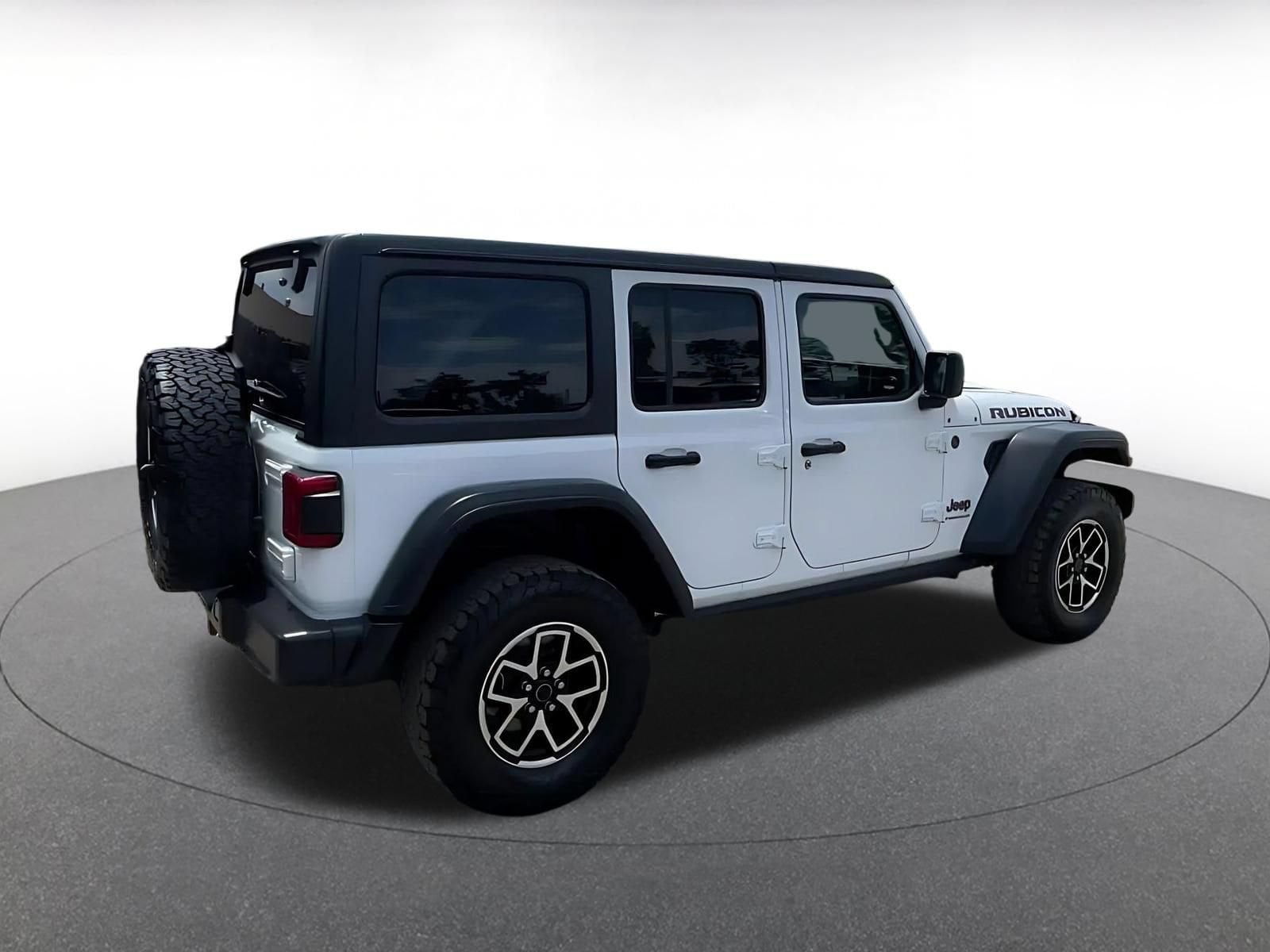 Thumbnail: 2025 Jeep Wrangler - 14