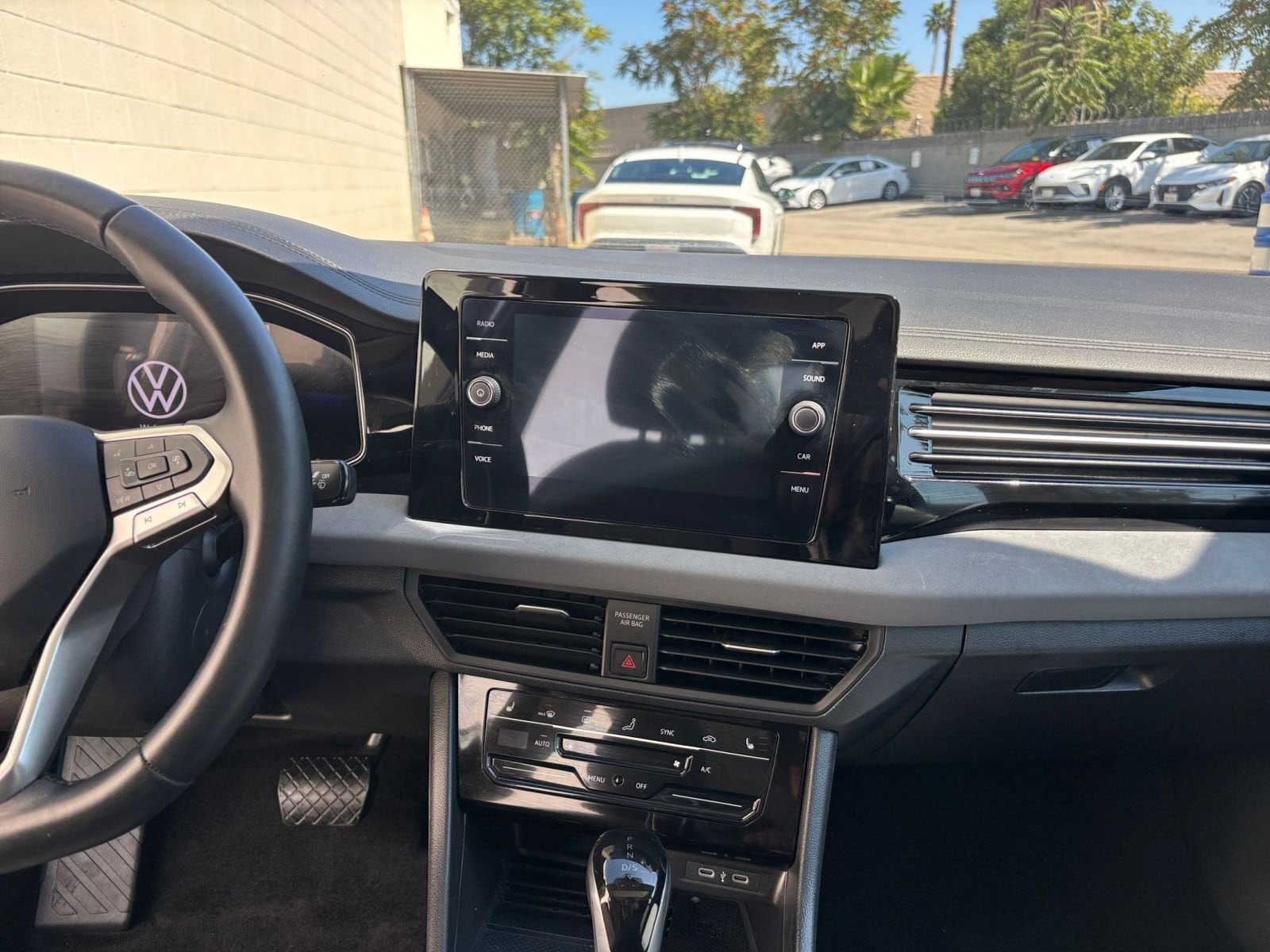 Thumbnail: 2025 Volkswagen Jetta - 18