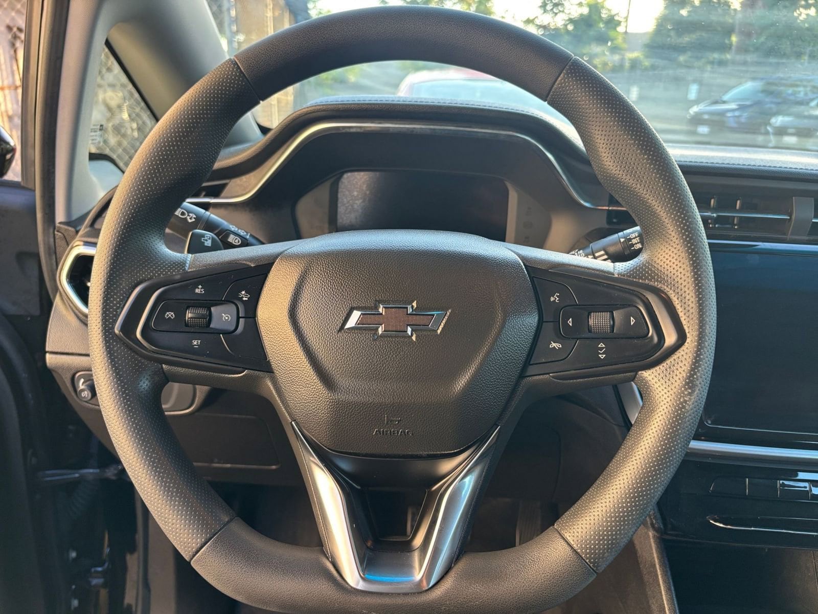 Thumbnail: 2023 Chevrolet Bolt EV - 32
