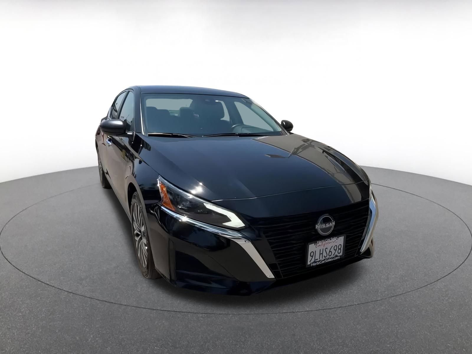 Thumbnail: 2024 Nissan Altima - 3