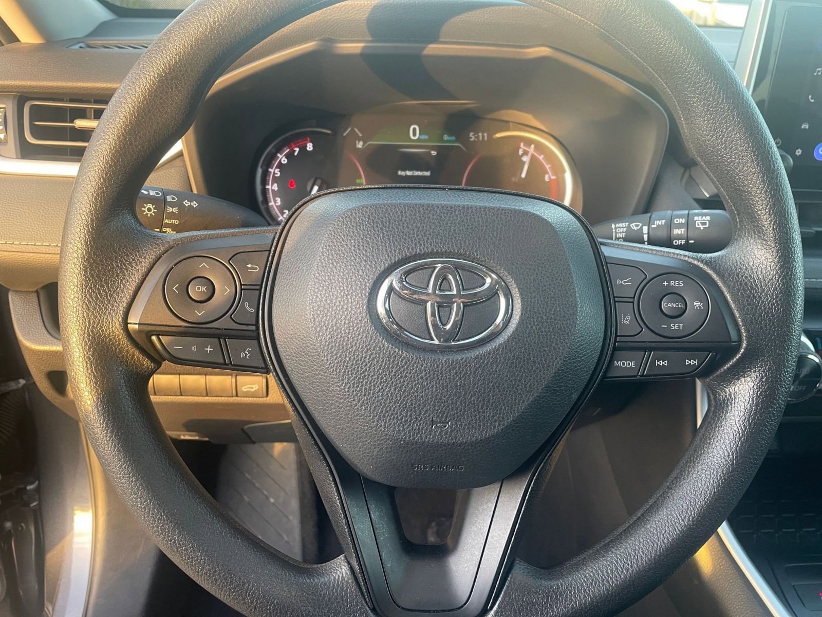 Thumbnail: 2025 Toyota RAV4 - 31