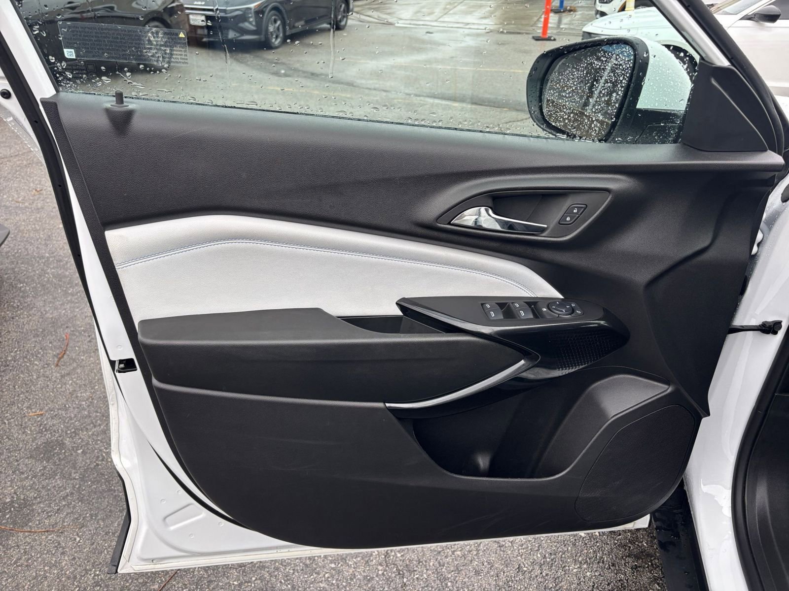 Thumbnail: 2025 Chevrolet Trax - 18