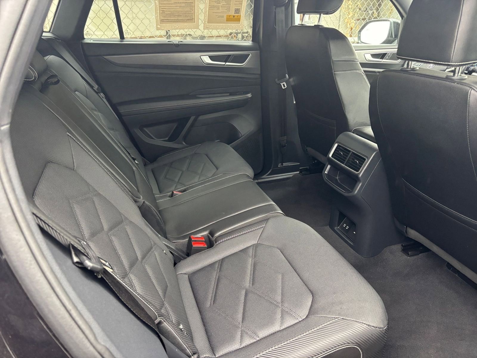 Thumbnail: 2025 Volkswagen Atlas - 25