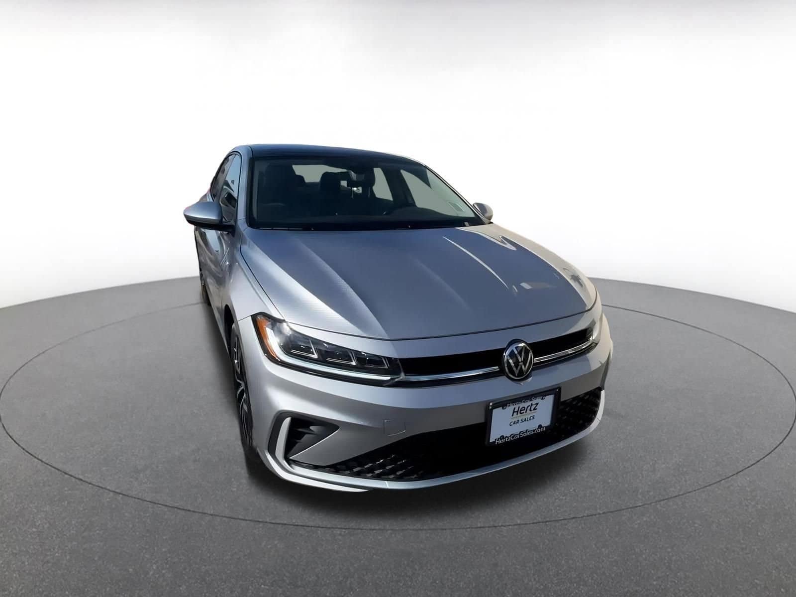 Thumbnail: 2025 Volkswagen Jetta - 3