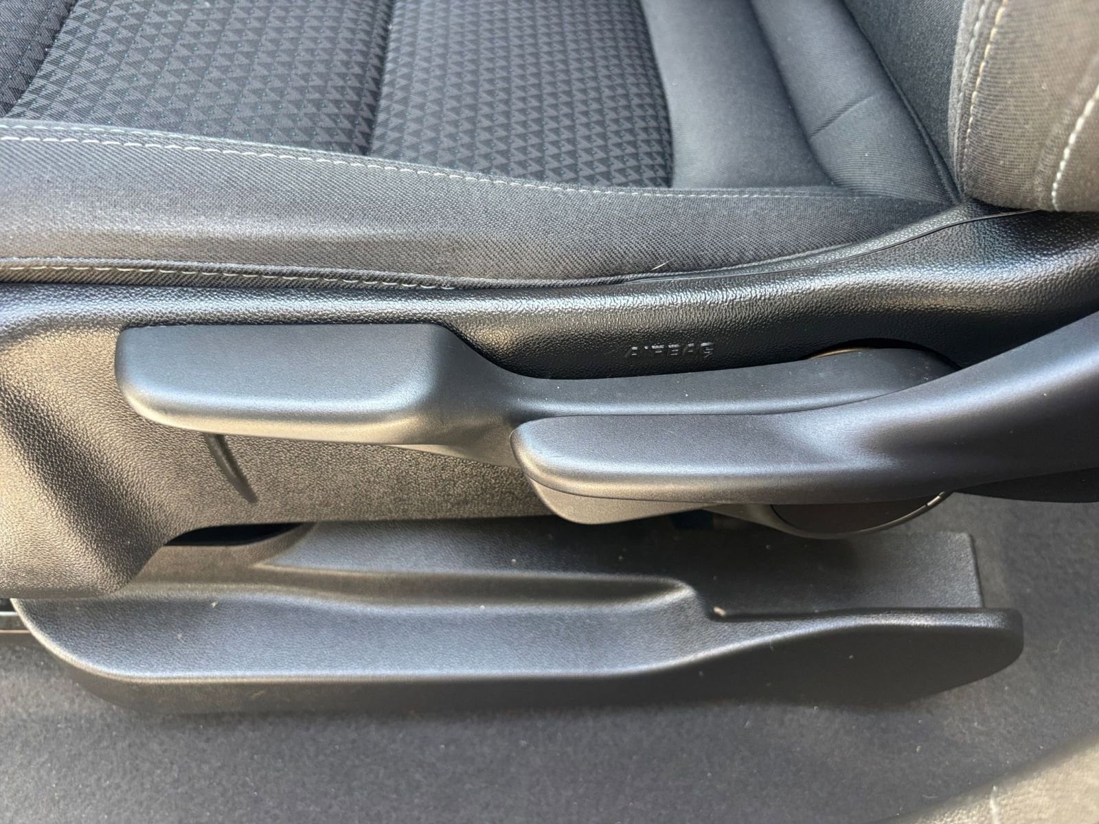 Thumbnail: 2023 Chevrolet Bolt EV - 28