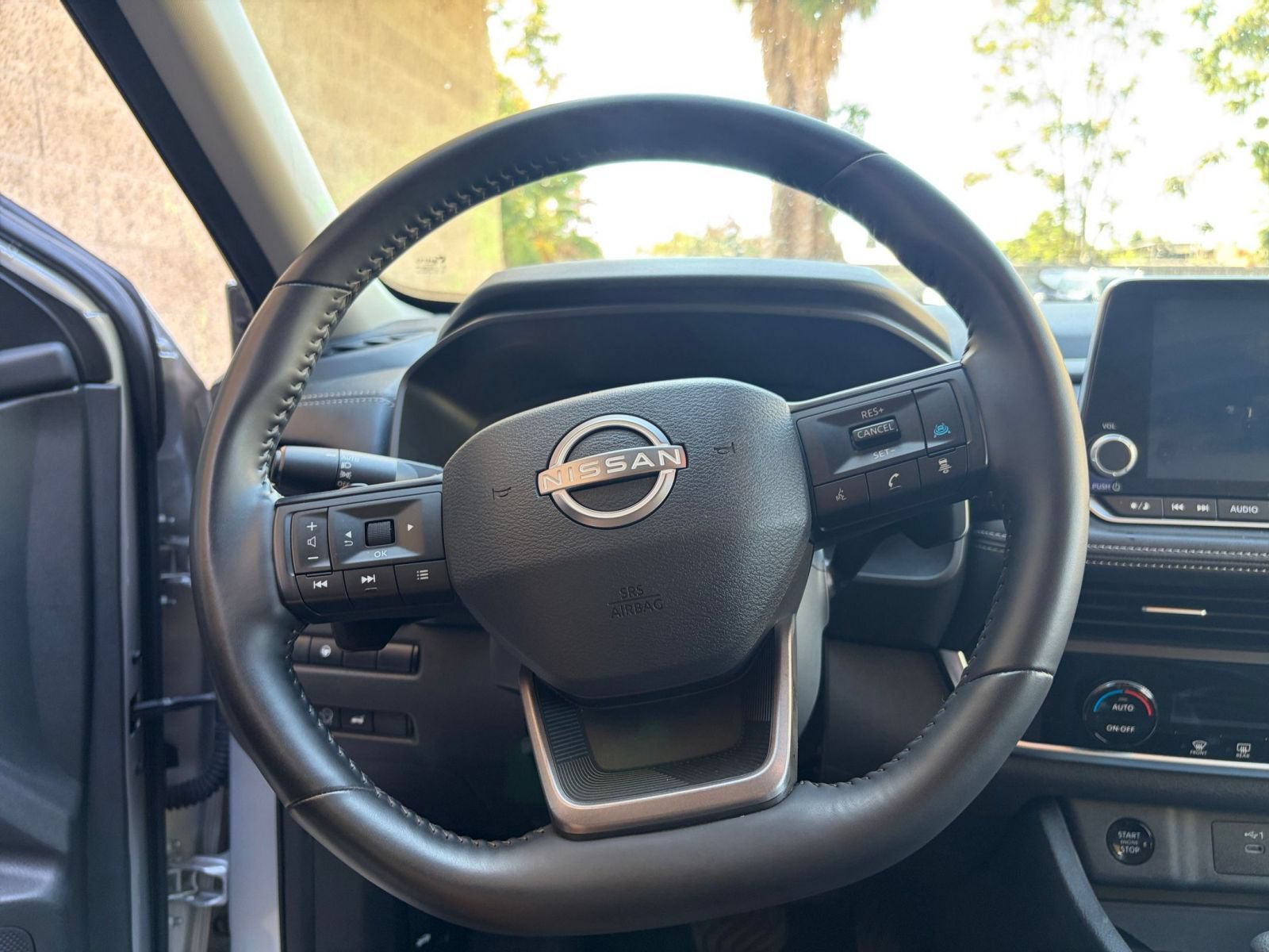 Thumbnail: 2025 Nissan Rogue - 25