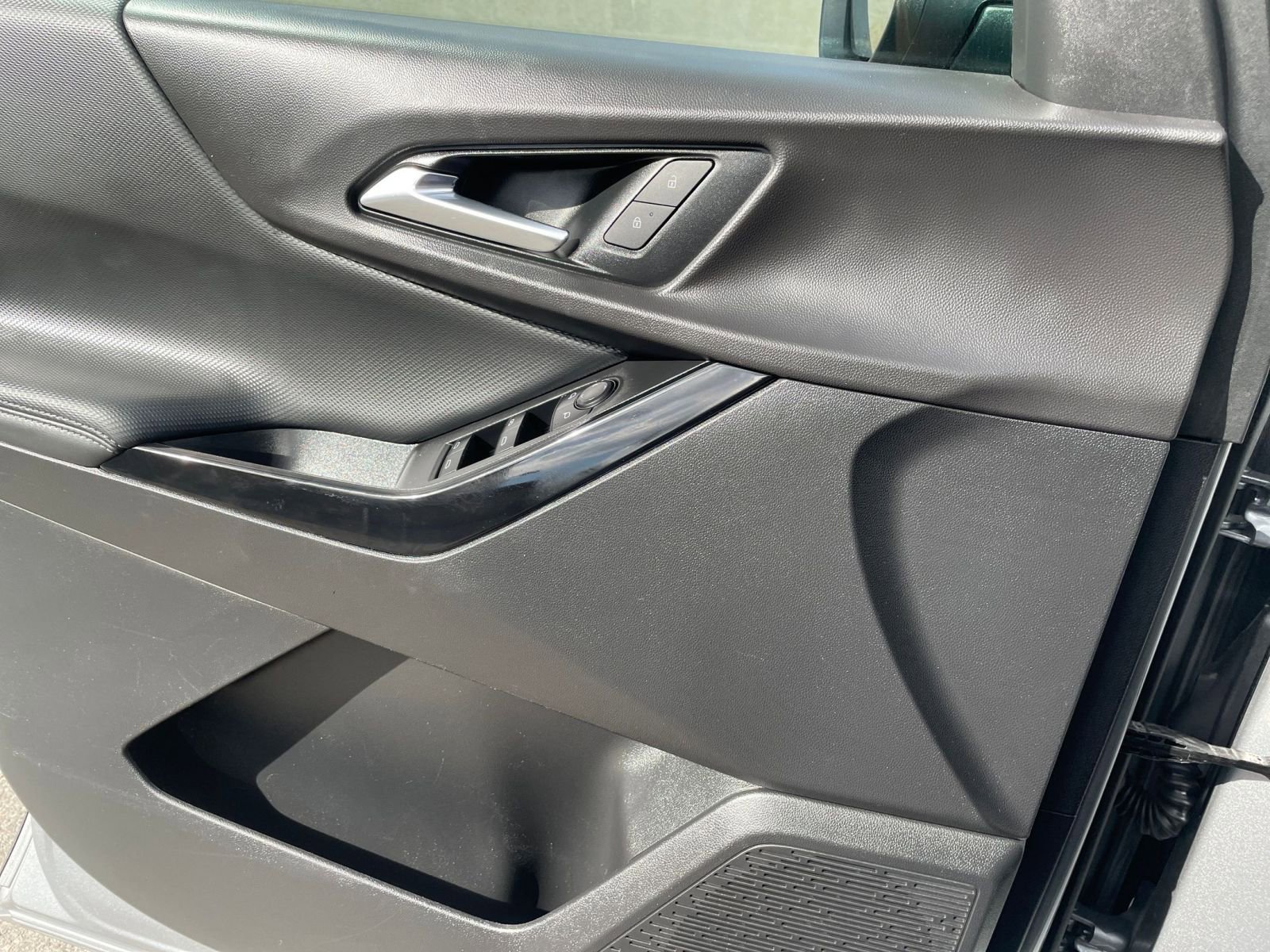 Thumbnail: 2025 Chevrolet Equinox - 18