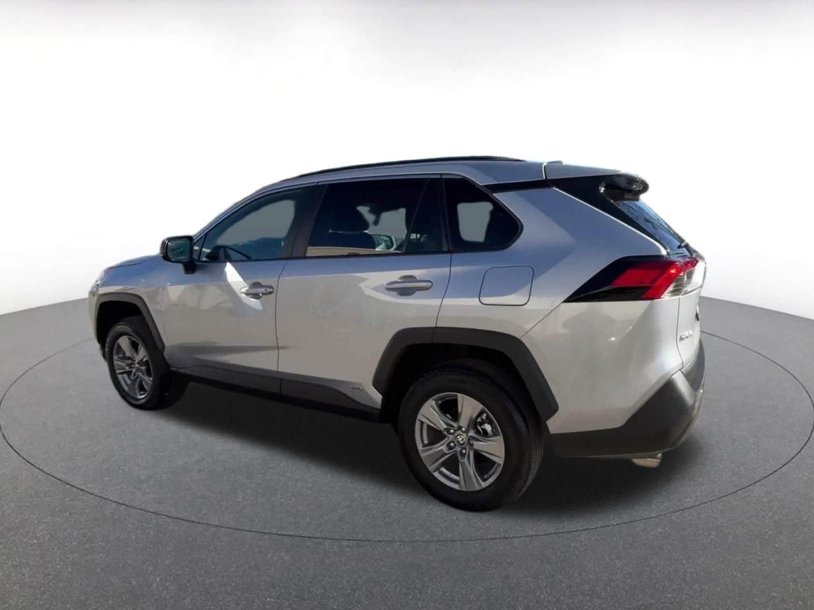 Thumbnail: 2025 Toyota RAV4 - 10