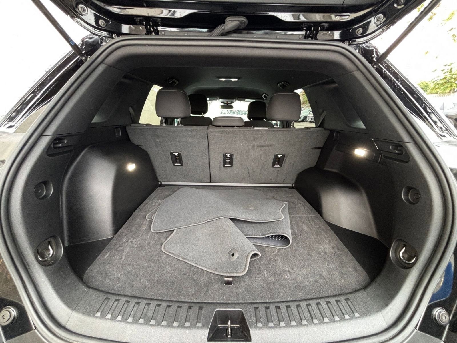 Thumbnail: 2025 Chevrolet Equinox - 31