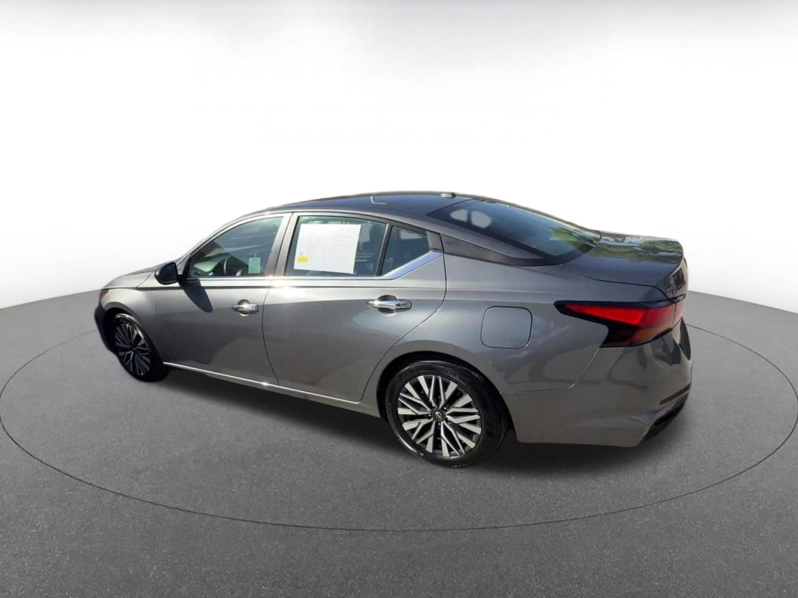 Thumbnail: 2025 Nissan Altima - 10