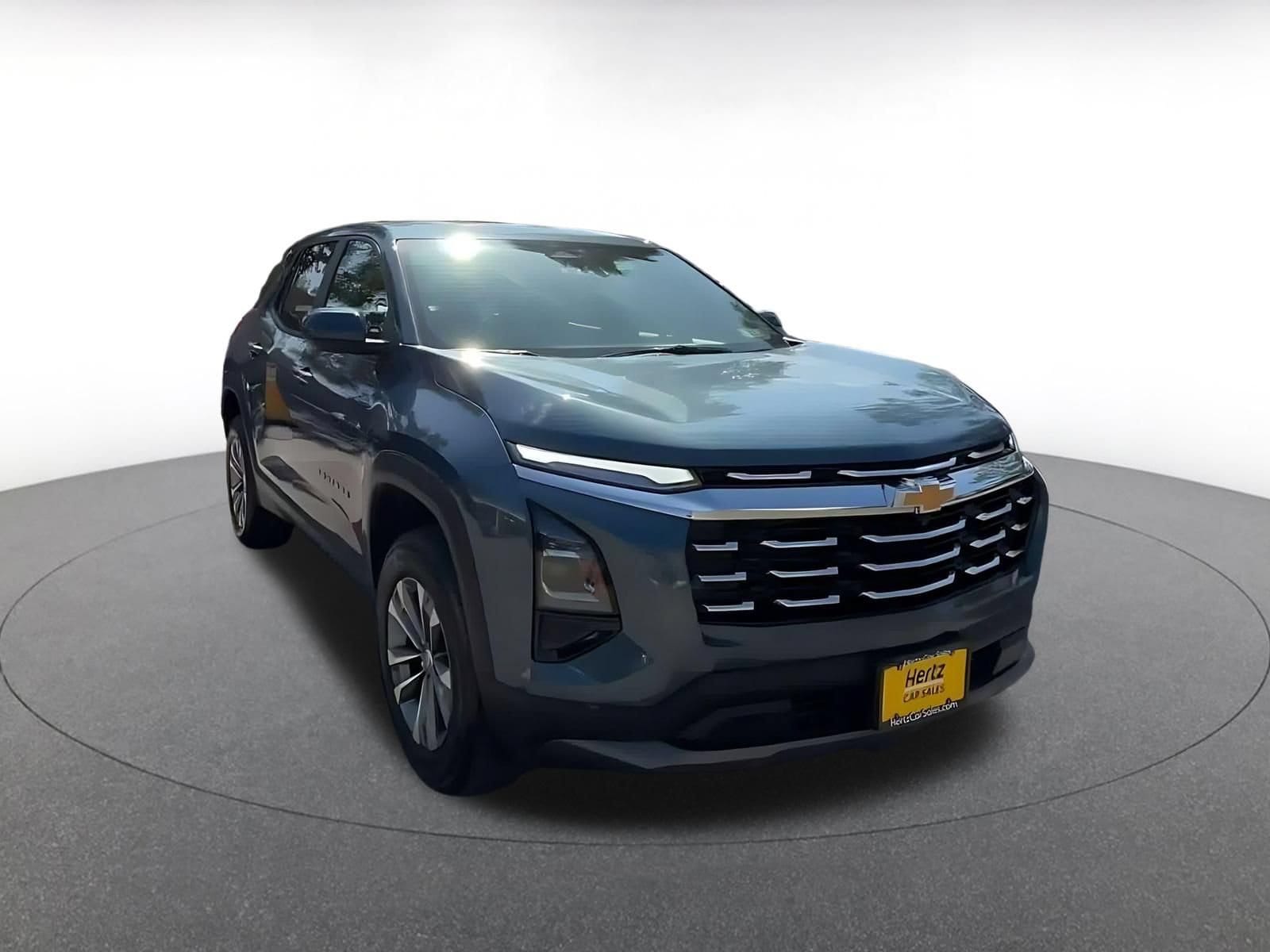 Thumbnail: 2025 Chevrolet Equinox - 3
