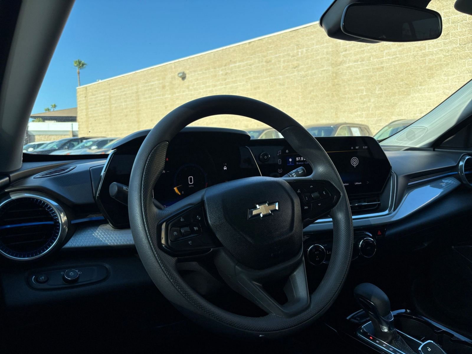 Thumbnail: 2025 Chevrolet Trax - 34