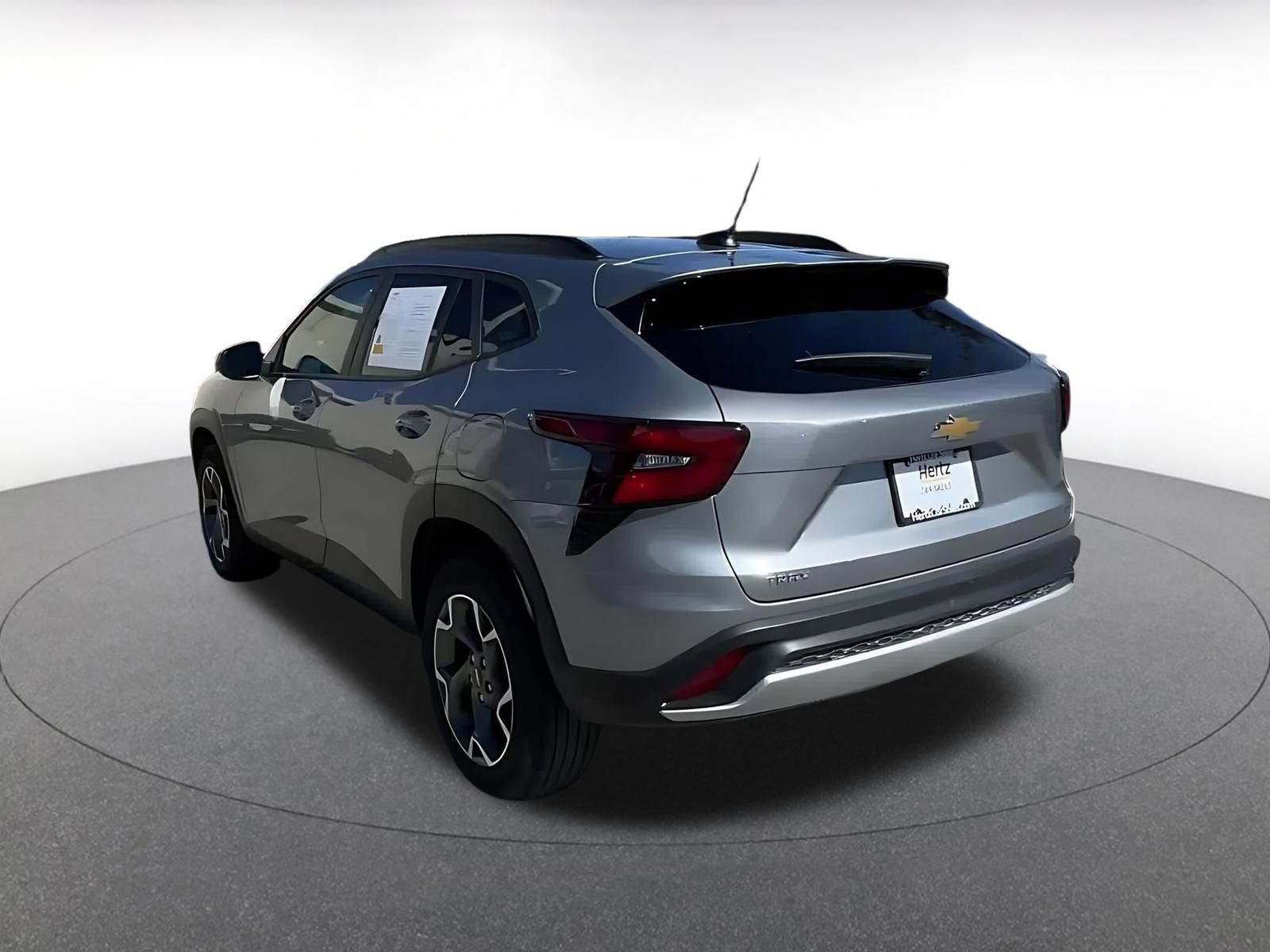 Thumbnail: 2025 Chevrolet Trax - 11