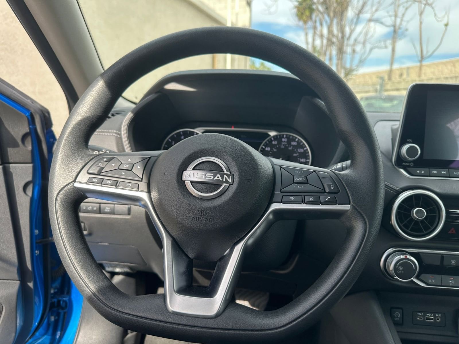 Thumbnail: 2025 Nissan Sentra - 25