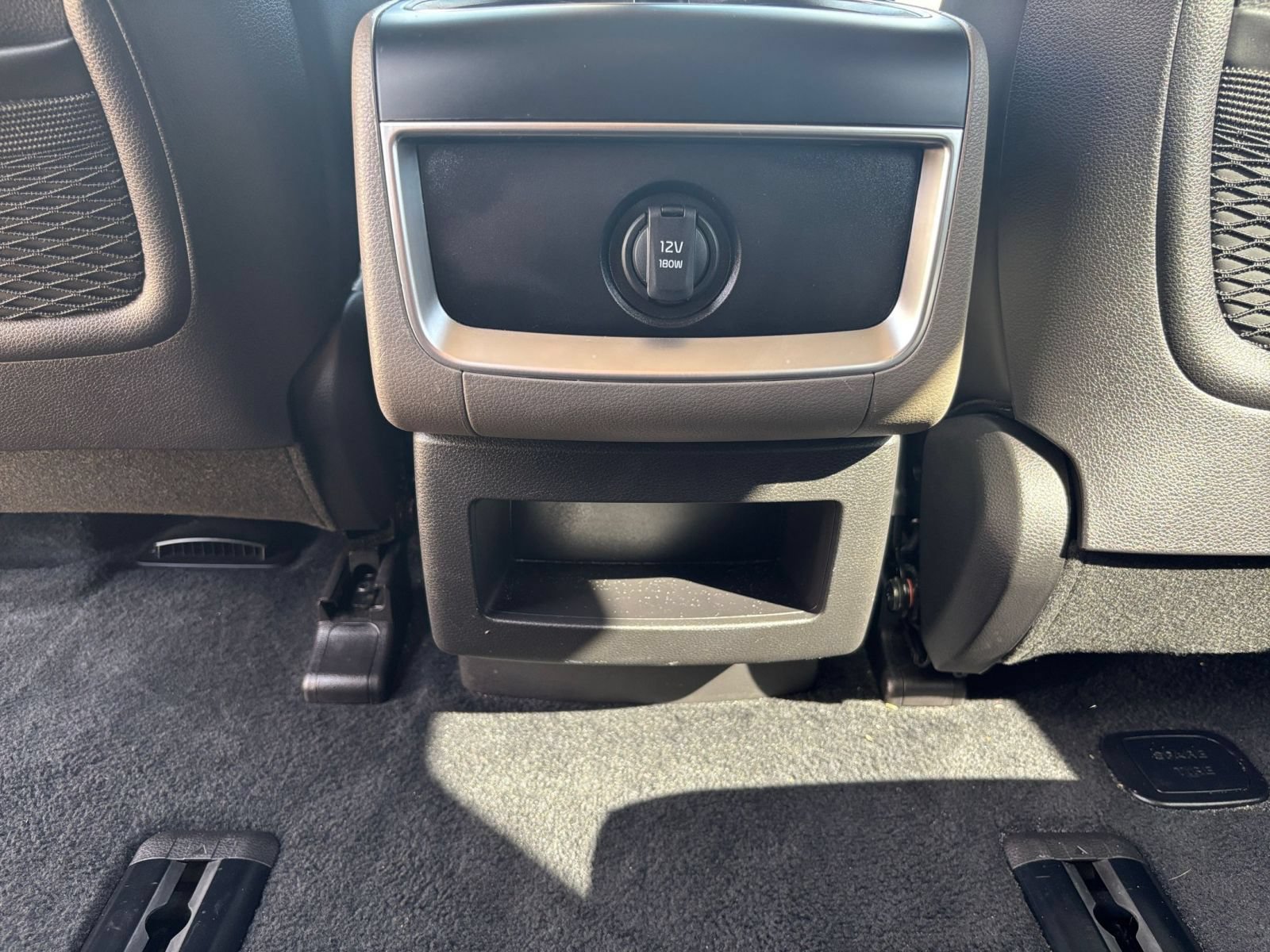Thumbnail: 2026 Kia Carnival - 23