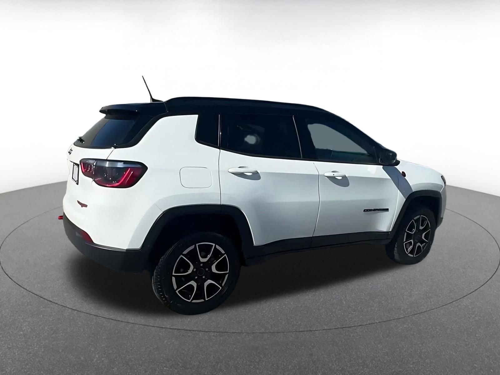 Thumbnail: 2025 Jeep Compass - 14