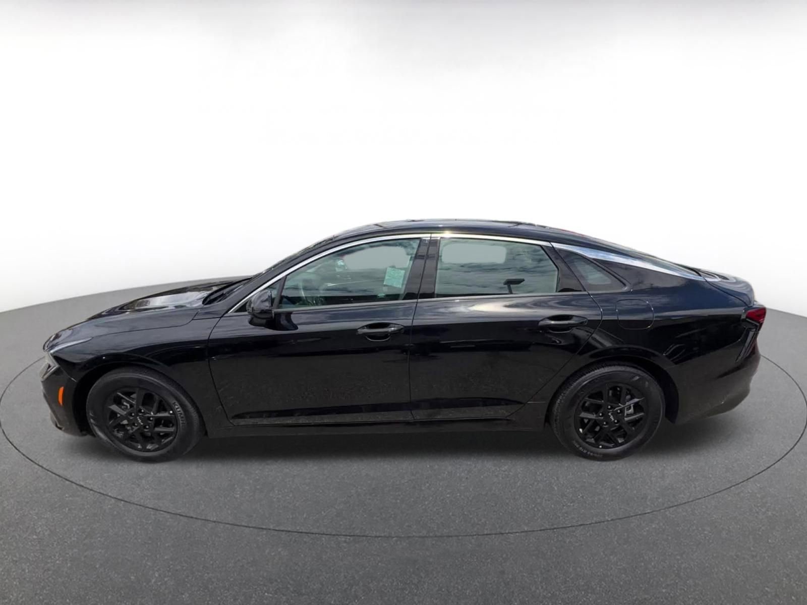 Thumbnail: 2025 Kia K5 - 9
