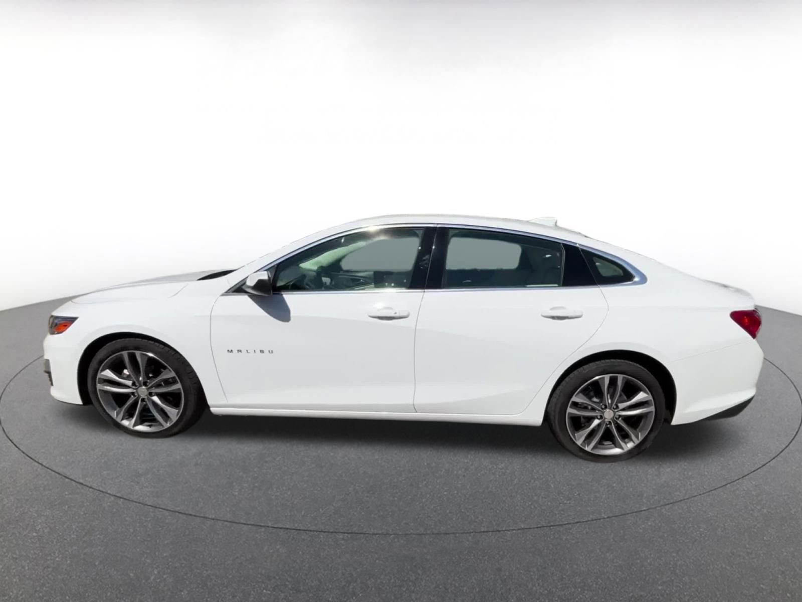 Thumbnail: 2024 Chevrolet Malibu - 9